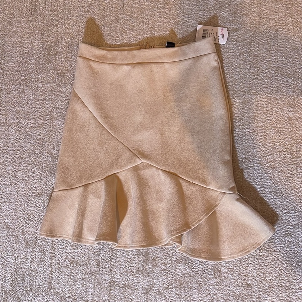 Skirt - Picture 3 of 5
